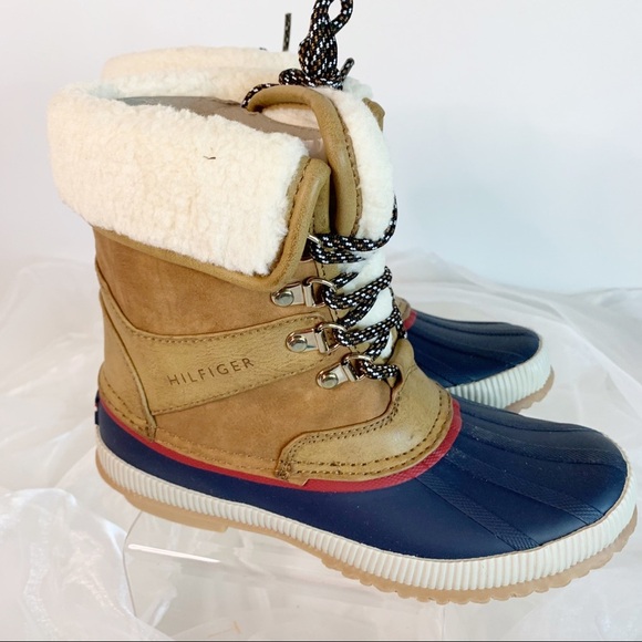 Tommy Hilfiger Womens Rustee Lined Snow Boots, Dark Natural - Picture 2 of 8